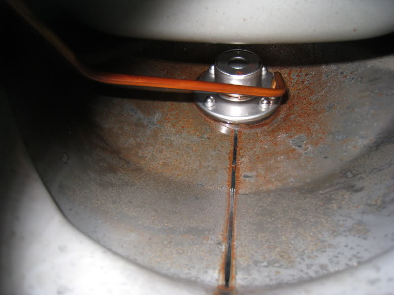 為什么有的不銹鋼的啤酒設備卻生銹了？怎么處理？