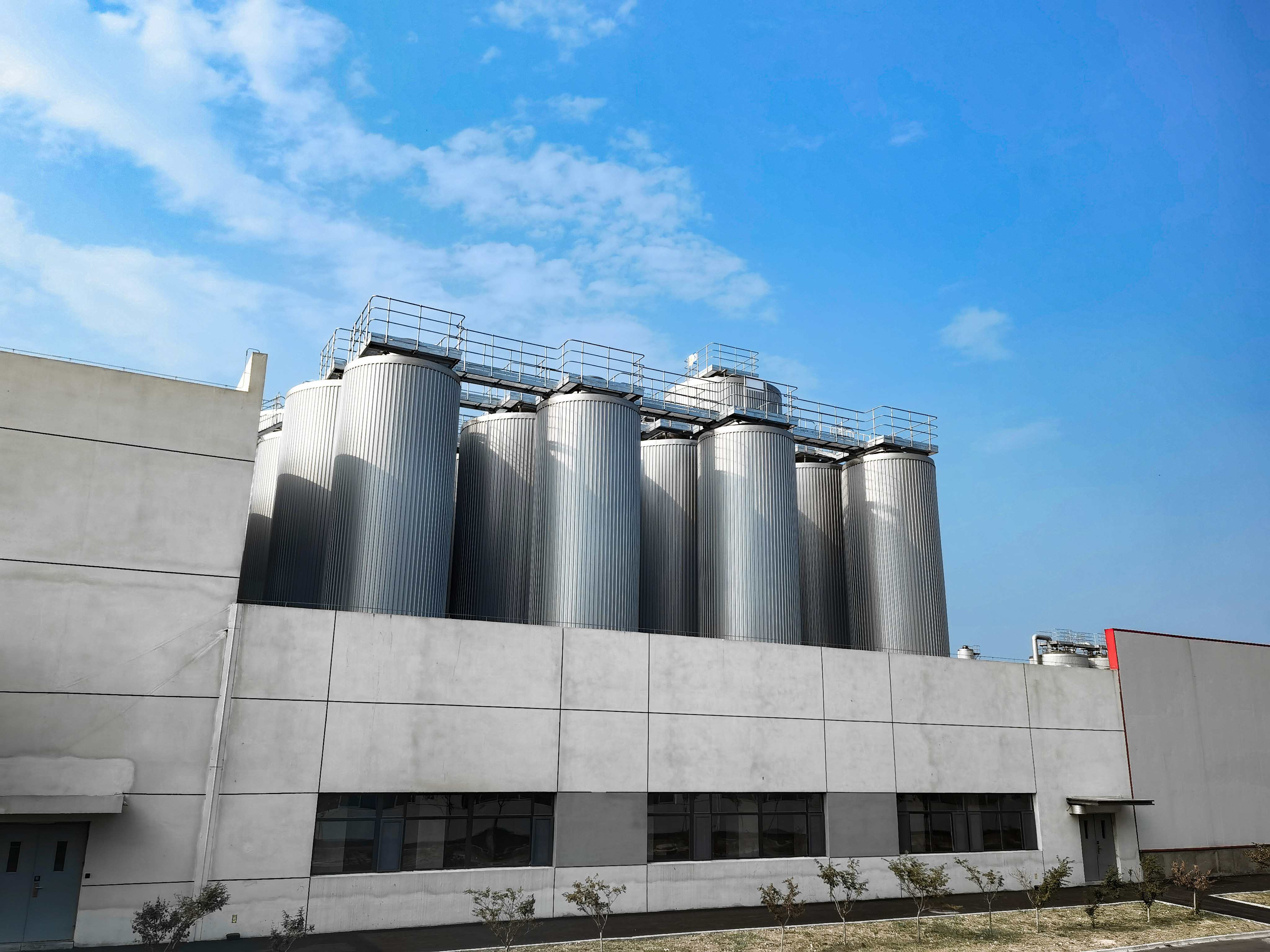 購買精釀啤酒設(shè)備時應(yīng)該注意什么？