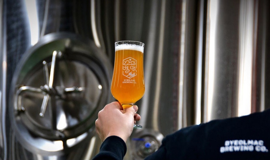 精釀啤酒設(shè)備之如何選擇合適的啤酒發(fā)酵罐？